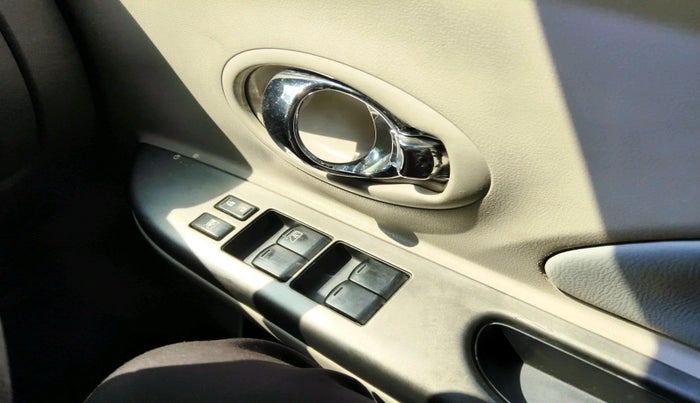 2014 Nissan Micra XV CVT, Petrol, Automatic, 80,097 km, interior