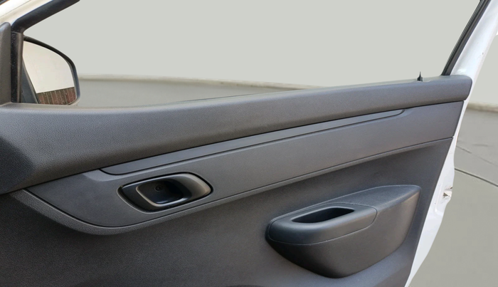 2016 Renault Kwid RXT 0.8, Petrol, Manual, 39,248 km, interior