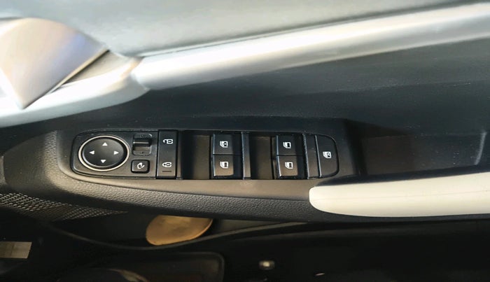 2022 KIA SELTOS HTK PLUS 1.5 IMT, Petrol, Manual, 32,593 km, interior