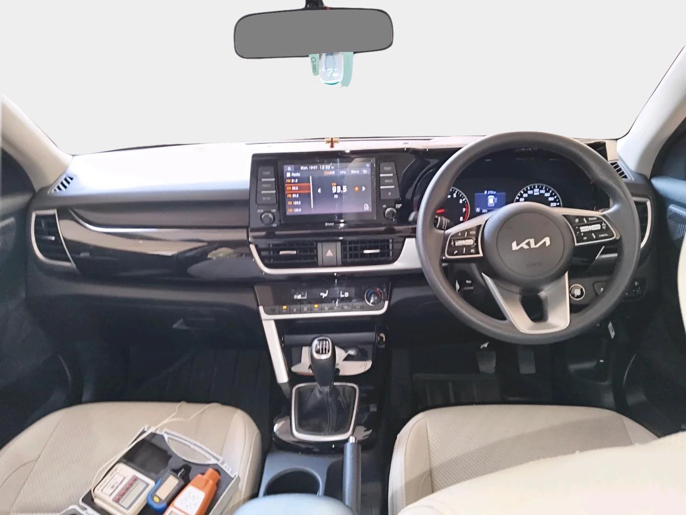 2022 KIA SELTOS HTK PLUS 1.5 IMT, Petrol, Manual, 32,593 km, interior