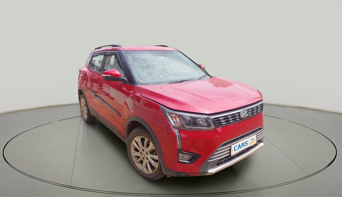 2020 Mahindra XUV300 W8 1.5 DIESEL AMT, Diesel, Automatic, 1,80,424 km, exterior