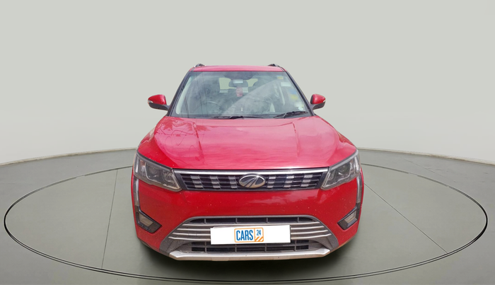 2020 Mahindra XUV300 W8 1.5 DIESEL AMT, Diesel, Automatic, 1,80,424 km, exterior