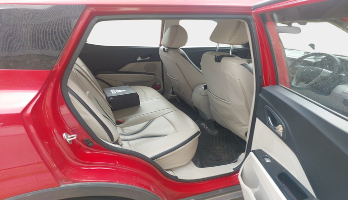 2020 Mahindra XUV300 W8 1.5 DIESEL AMT, Diesel, Automatic, 1,80,424 km, interior