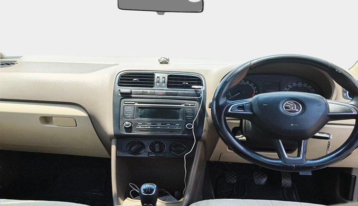 2015 Skoda Rapid AMBITION 1.5 TDI, Diesel, Manual, 1,09,959 km, interior