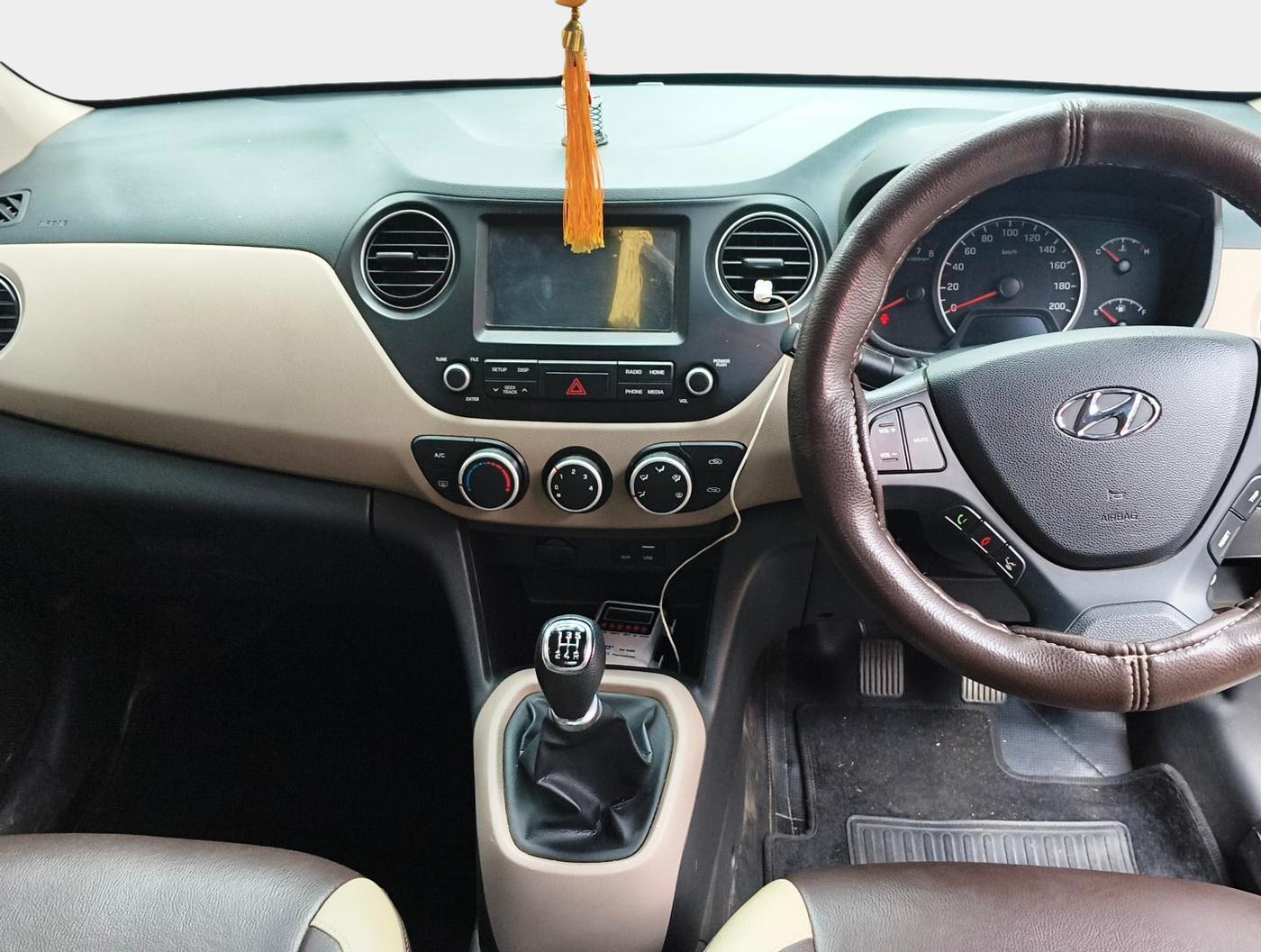 2019 Hyundai Grand i10 SPORTZ 1.2 KAPPA VTVT, Petrol, Manual, 41,993 km, interior
