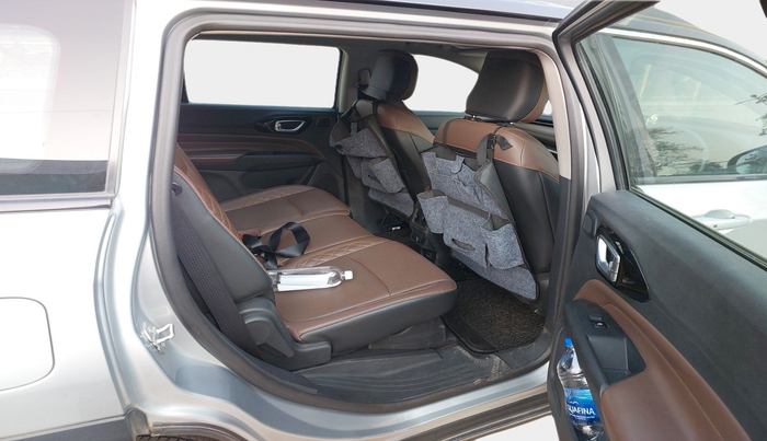 2023 Jeep MERIDIAN LIMITED (O) 4X4 AT, Diesel, Automatic, 26,559 km, interior