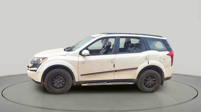 2014 Mahindra XUV500 W6, Diesel, Manual, 1,68,446 km, exterior