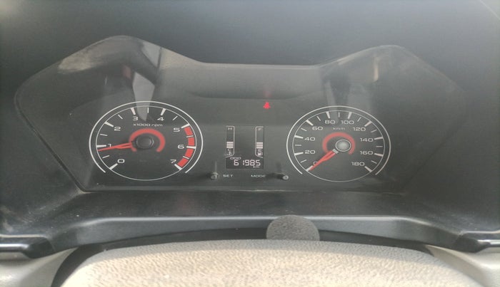 2016 Mahindra Kuv100 K4 6 STR, Petrol, Manual, 61,985 km, interior