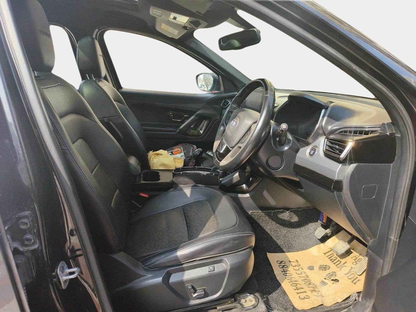 2022 Tata Safari XZ PLUS, Diesel, Manual, 76,084 km, interior