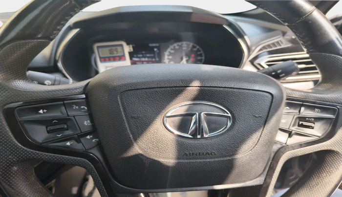 2022 Tata Safari XZ PLUS, Diesel, Manual, 76,084 km, interior