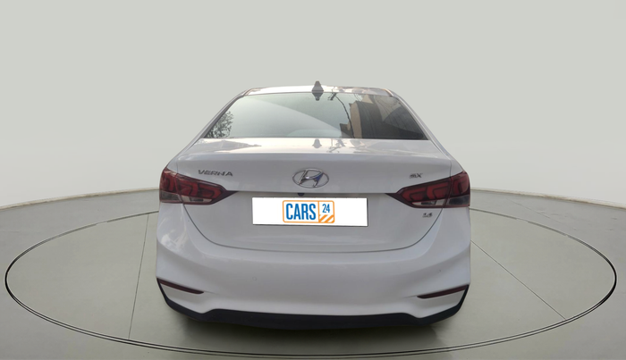 2018 Hyundai Verna 1.6 VTVT SX, Petrol, Manual, 43,170 km, exterior