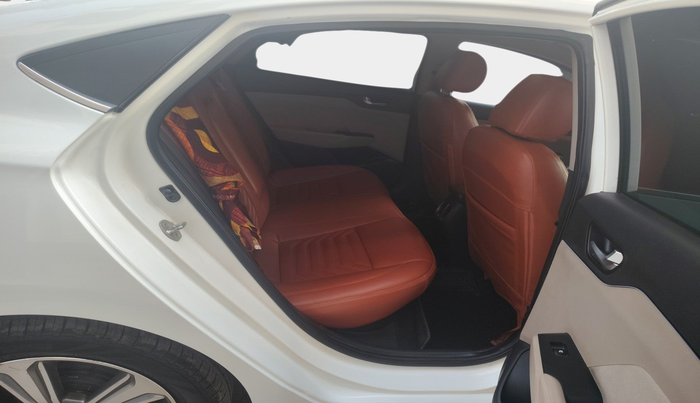 2018 Hyundai Verna 1.6 VTVT SX, Petrol, Manual, 43,170 km, interior