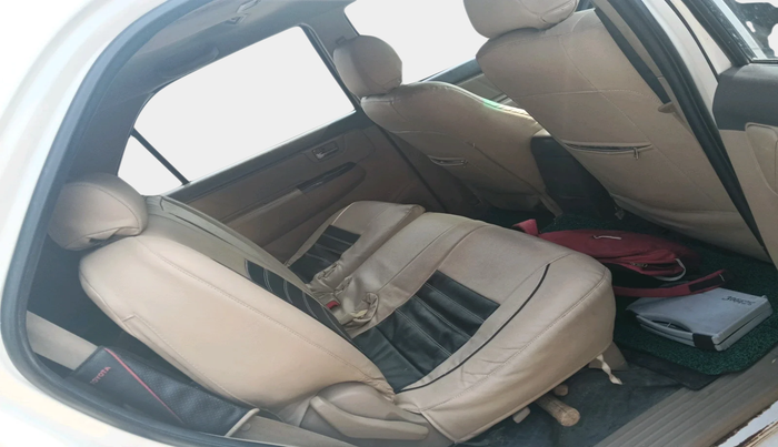 2013 Toyota Fortuner 3.0 4X2 MT, Diesel, Manual, 2,05,058 km, interior