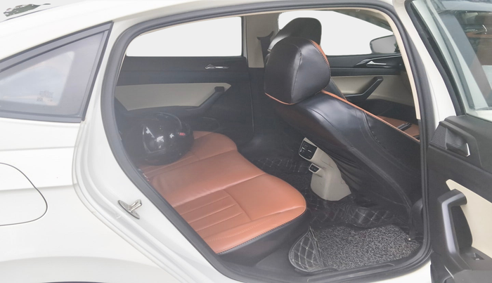 2023 Skoda SLAVIA AMBITION 1.0L TSI MT, Petrol, Manual, 17,139 km, interior