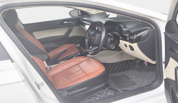 2023 Skoda SLAVIA AMBITION 1.0L TSI MT, Petrol, Manual, 17,139 km, interior