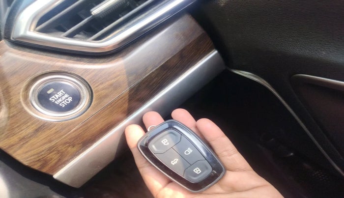 2022 Tata Harrier XT PLUS 2.0L KRYOTEC, Diesel, Manual, 1,12,327 km, interior