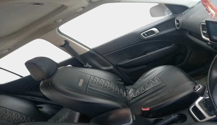 2019 Hyundai VENUE SX 1.4 CRDI, Diesel, Manual, 91,200 km, interior