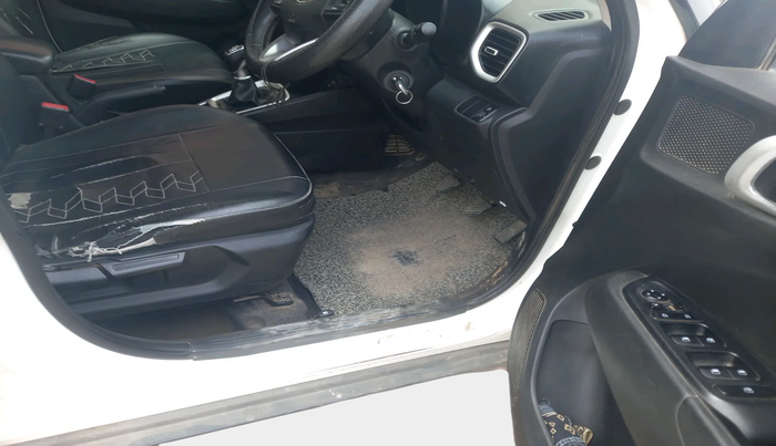 2019 Hyundai VENUE SX 1.4 CRDI, Diesel, Manual, 91,200 km, interior