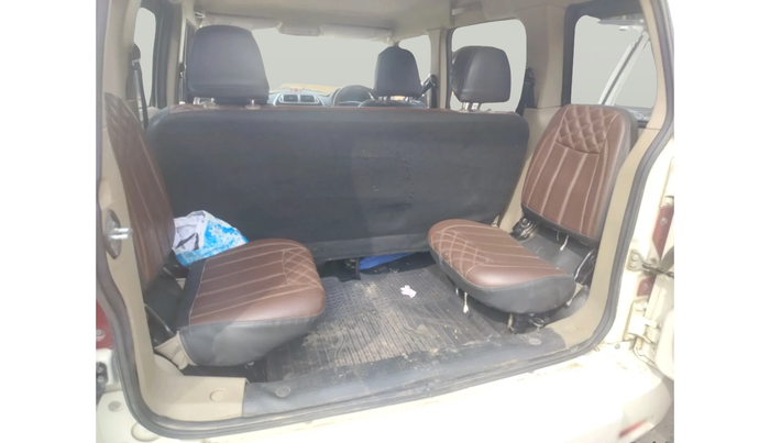 2023 Mahindra BOLERO NEO N 8, Diesel, Manual, 65,290 km, interior