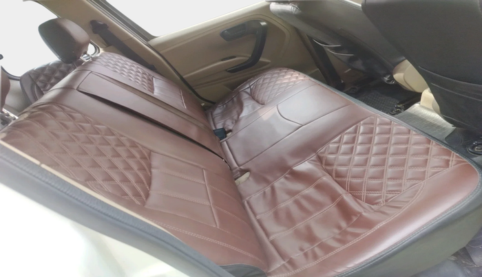 2023 Mahindra BOLERO NEO N 8, Diesel, Manual, 65,290 km, interior