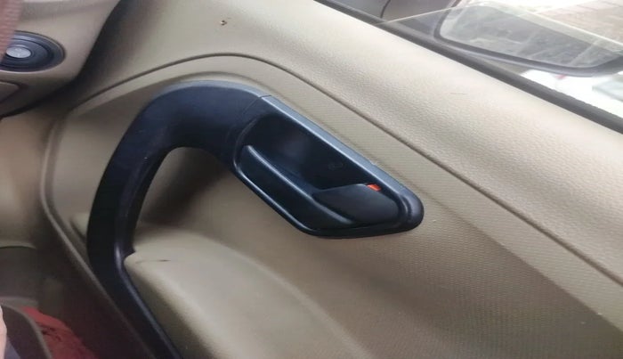 2023 Mahindra BOLERO NEO N 8, Diesel, Manual, 65,290 km, interior