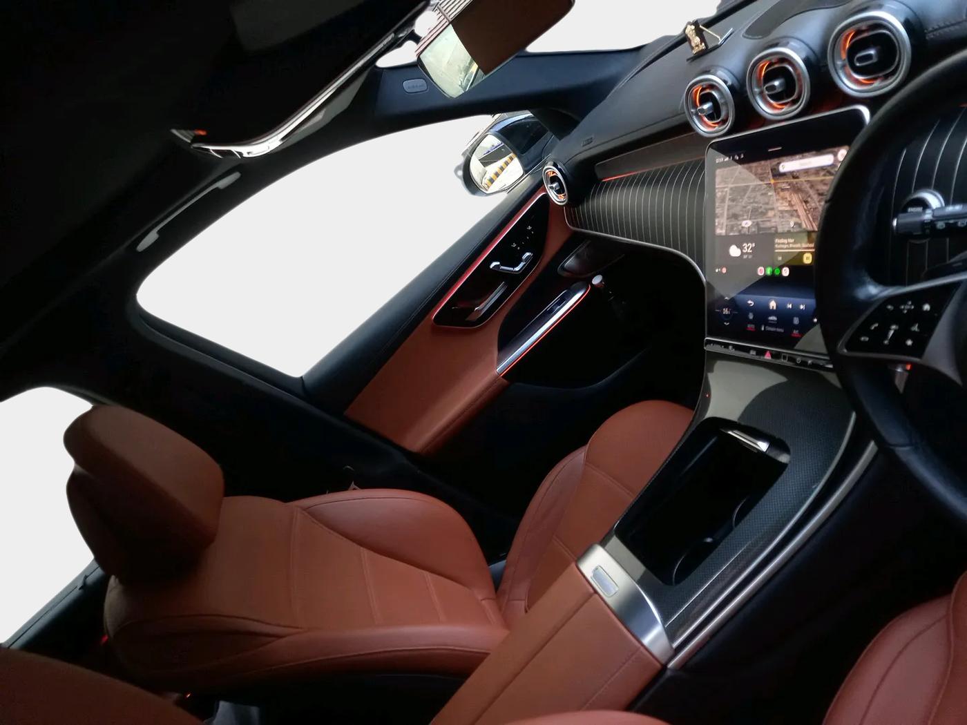 2024 Mercedes Benz GLC CLASS 300 4MATIC, Hybrid, Automatic, 28,100 km, interior