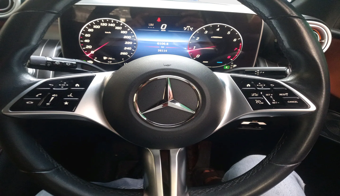 2024 Mercedes Benz GLC CLASS 300 4MATIC, Hybrid, Automatic, 26,114 km, interior