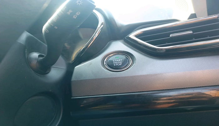 2023 Tata Harrier XT PLUS 2.0L KRYOTEC DARK EDITON, Diesel, Manual, 68,061 km, interior