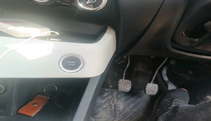 2024 Nissan MAGNITE XV TURBO, Petrol, Manual, 28,372 km, interior