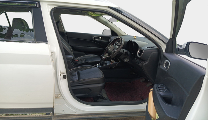 2022 Hyundai VENUE S 1.2, Petrol, Manual, 29,140 km, interior