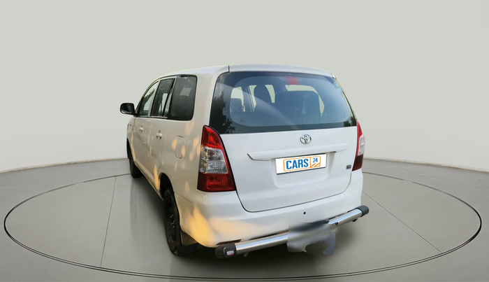 2012 Toyota Innova 2.5 G 8 STR, Diesel, Manual, 1,28,094 km, exterior