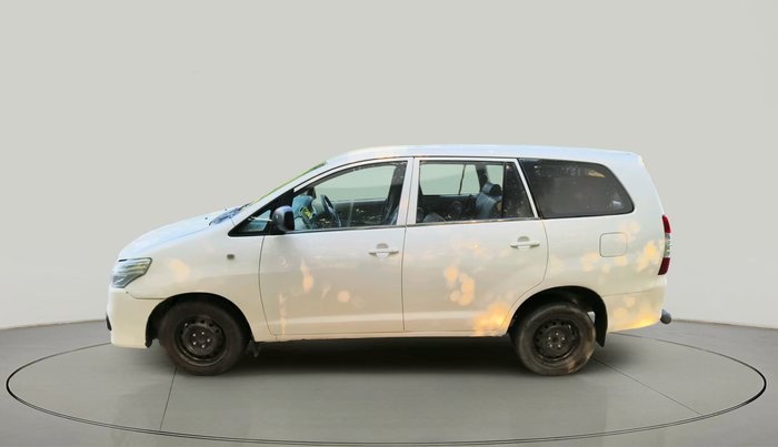 2012 Toyota Innova 2.5 G 8 STR, Diesel, Manual, 1,28,094 km, exterior