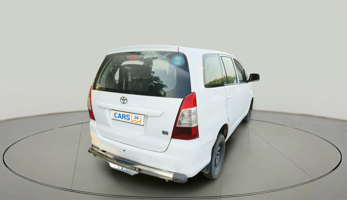 2012 Toyota Innova 2.5 G 8 STR, Diesel, Manual, 1,28,094 km, exterior