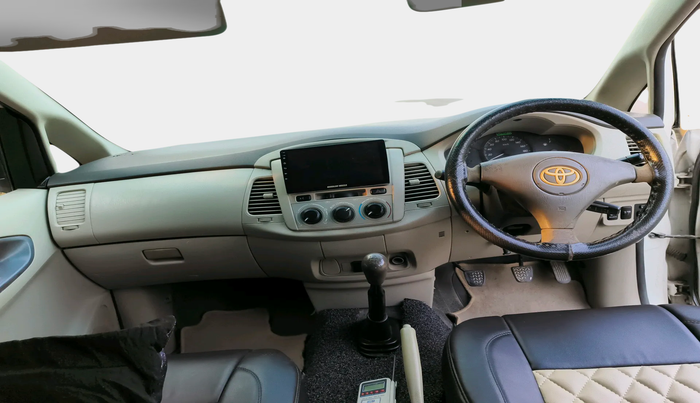 2012 Toyota Innova 2.5 G 8 STR, Diesel, Manual, 1,28,094 km, interior