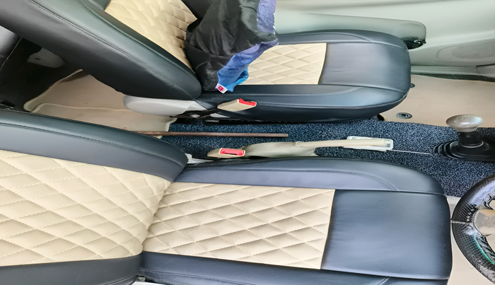 2012 Toyota Innova 2.5 G 8 STR, Diesel, Manual, 1,28,094 km, interior