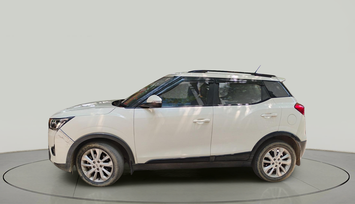 2019 Mahindra XUV300 W8 1.5 DIESEL, Diesel, Manual, 1,41,342 km, exterior