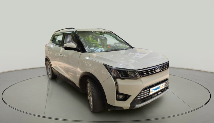 2019 Mahindra XUV300 W8 1.5 DIESEL, Diesel, Manual, 1,41,342 km, exterior