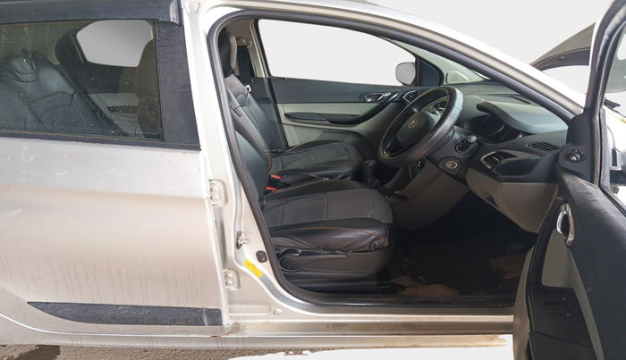 2018 Tata Tiago XZ PETROL, Petrol, Manual, 58,260 km, interior