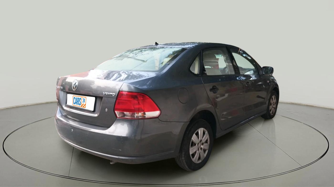2013 Volkswagen Vento TRENDLINE 1.6, Petrol, Manual, 1,23,447 km, exterior