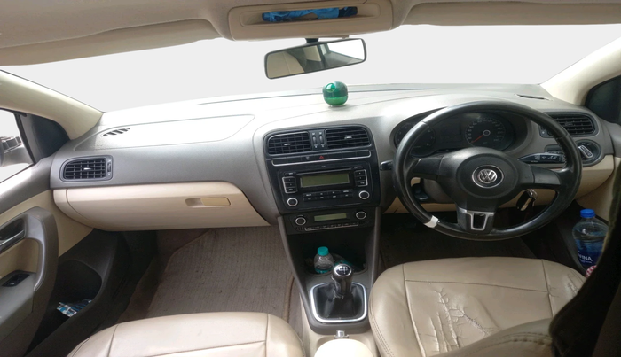 2011 Volkswagen Vento HIGHLINE 1.6 MPI, Petrol, Manual, 95,692 km, interior