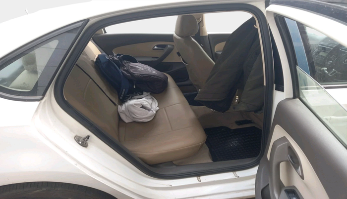 2011 Volkswagen Vento HIGHLINE 1.6 MPI, Petrol, Manual, 95,692 km, interior