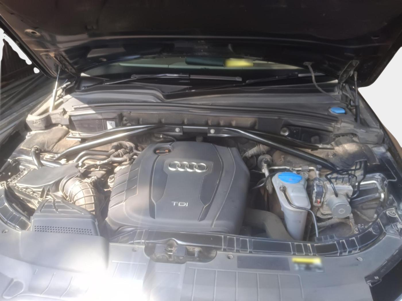 2013 Audi Q5 2.0 TDI QUATTRO, Diesel, Automatic, 1,83,000 km, exterior