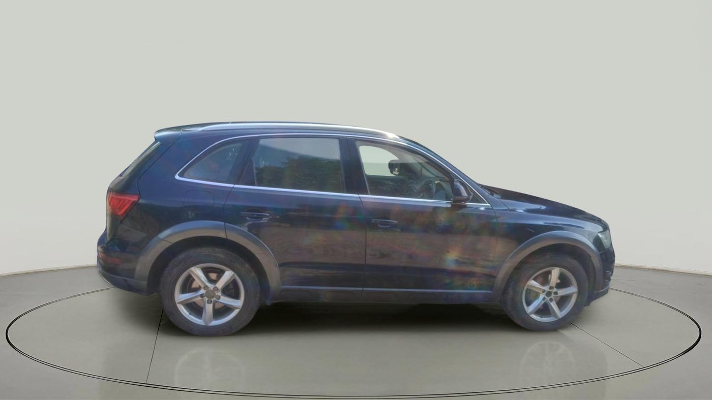 2013 Audi Q5 2.0 TDI QUATTRO, Diesel, Automatic, 1,83,000 km, exterior