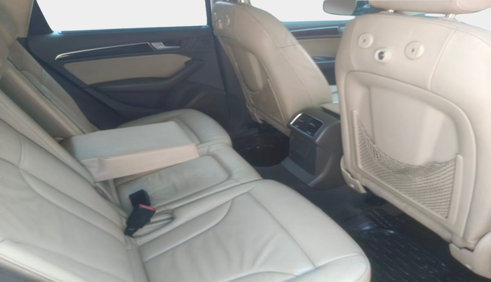 2013 Audi Q5 2.0 TDI QUATTRO, Diesel, Automatic, 1,82,954 km, interior