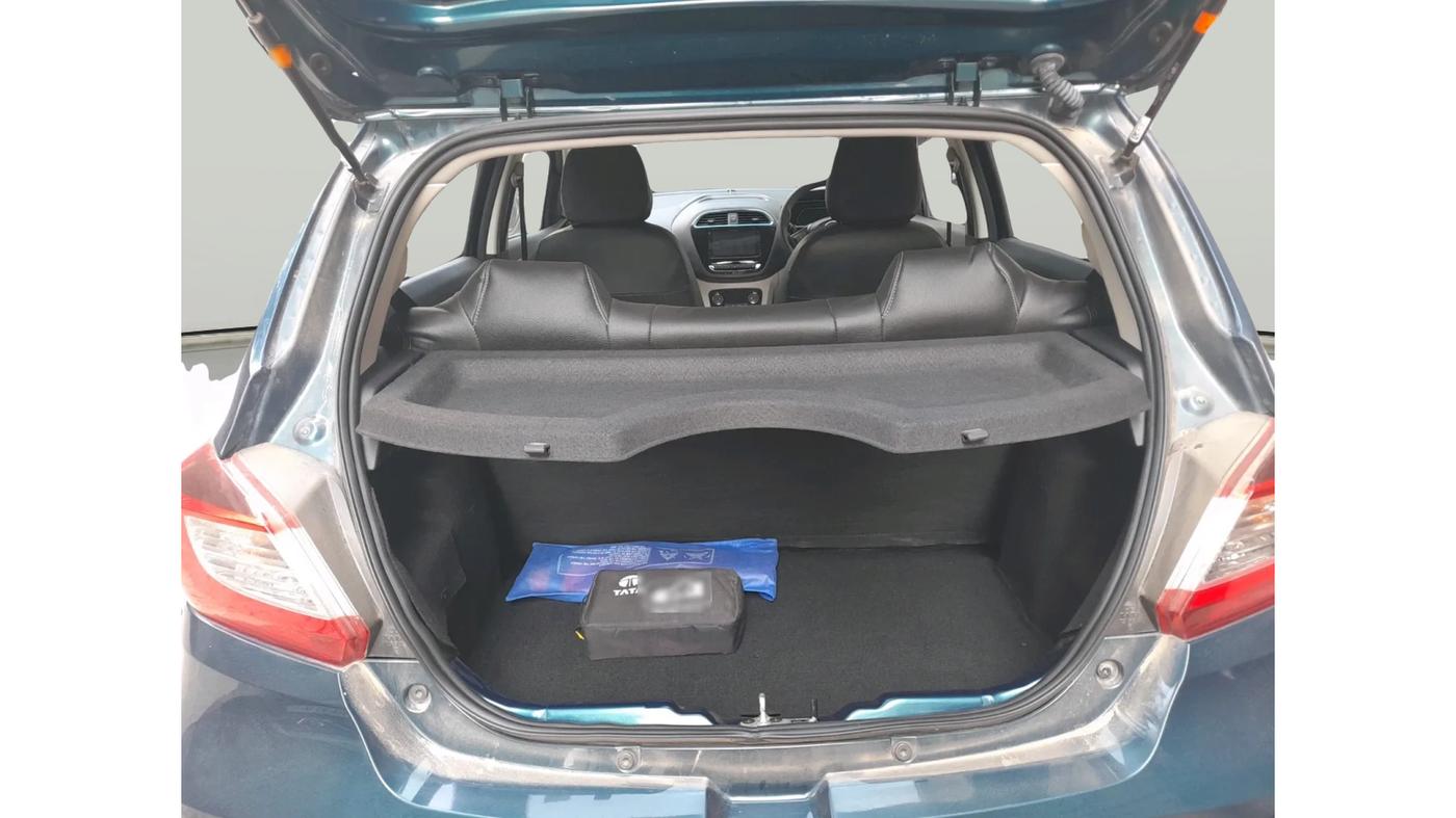 2024 Tata TIAGO EV XZ PLUS LONG RANGE, Electric, Automatic, 11,136 km, exterior