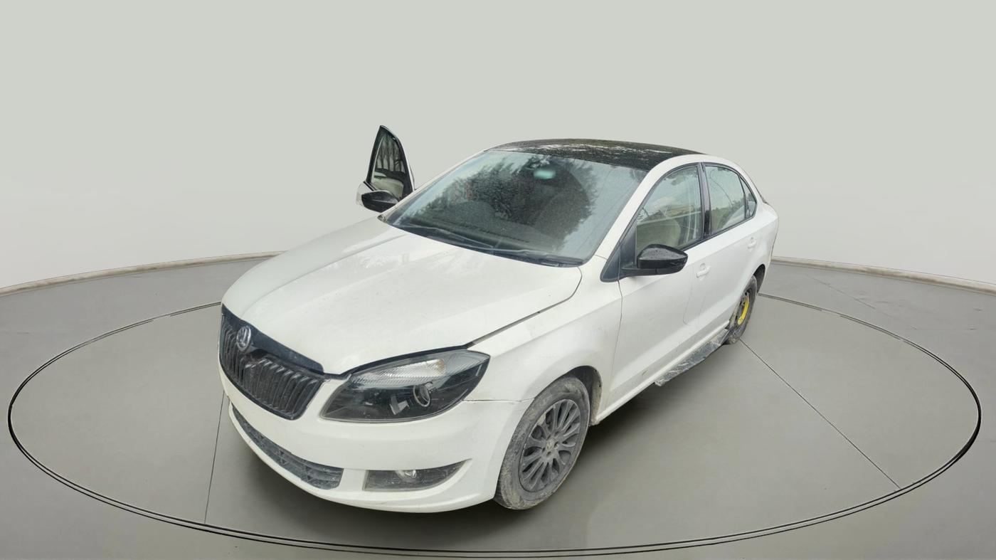 2015 Skoda Rapid AMBITION 1.5 TDI AT, Diesel, Automatic, 1,26,080 km, exterior