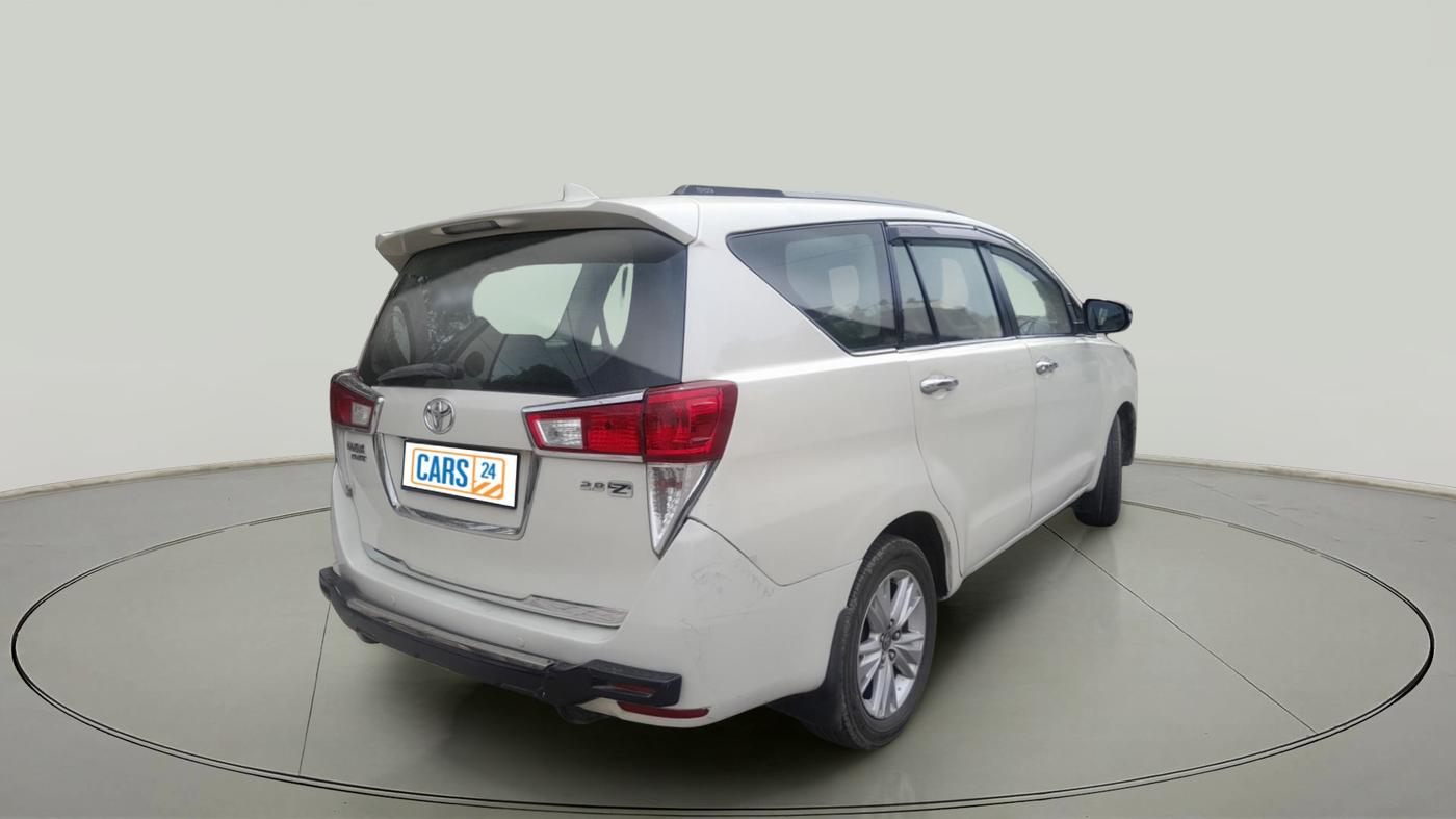 2016 Toyota Innova Crysta 2.8 ZX AT 7 STR, Diesel, Automatic, 2,38,247 km, exterior