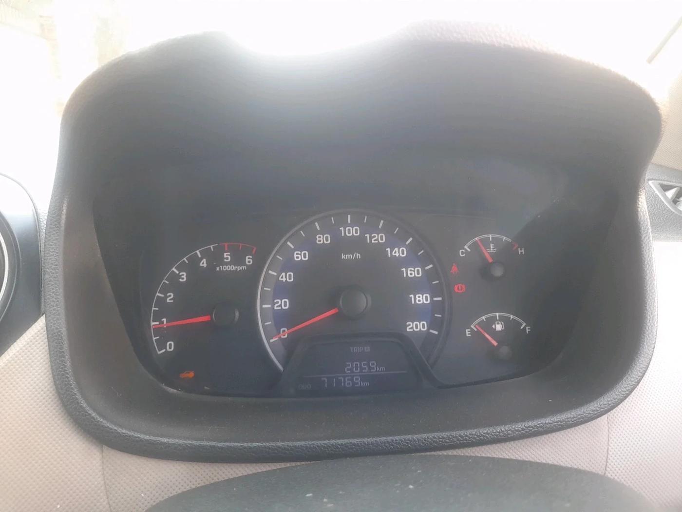 2014 Hyundai Xcent BASE 1.1, Diesel, Manual, 75,000 km, interior