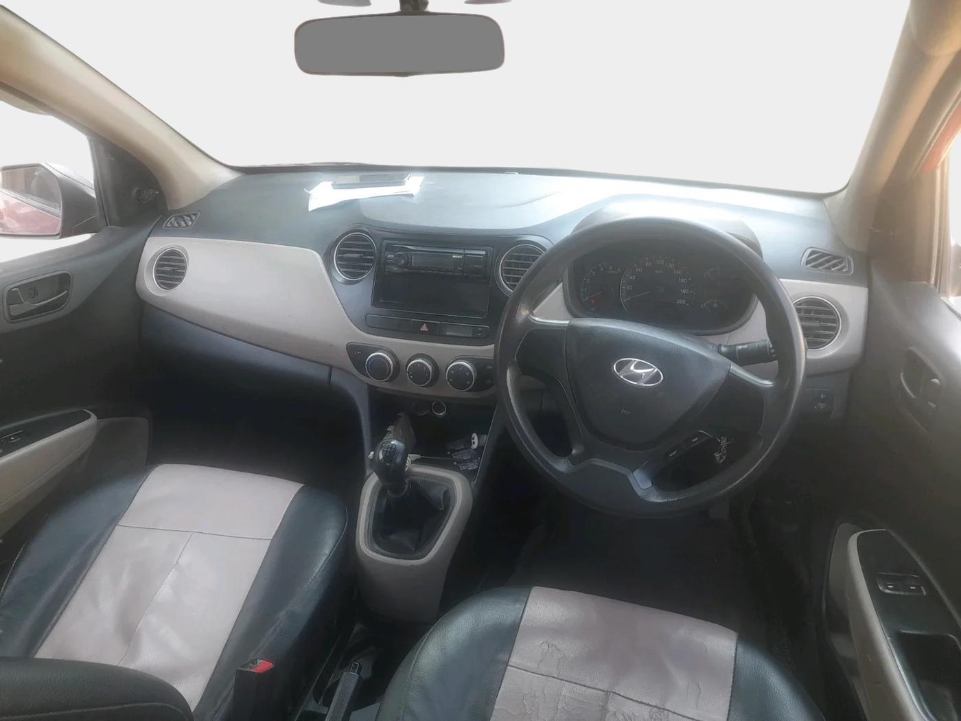 2014 Hyundai Xcent BASE 1.1, Diesel, Manual, 75,000 km, interior