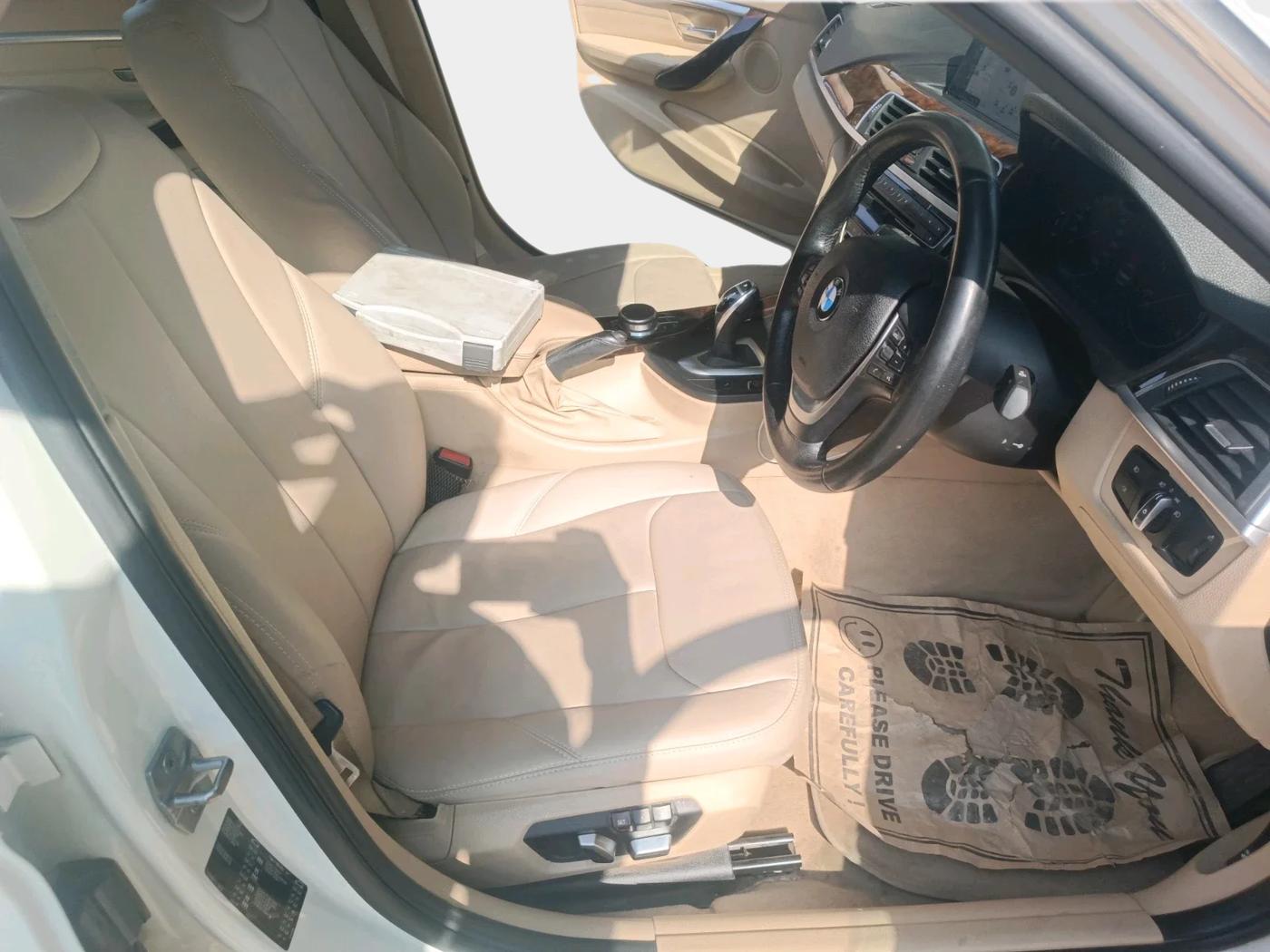 2018 BMW 3 Series 320d Luxury Line, Diesel, Automatic, 32,237 km, interior